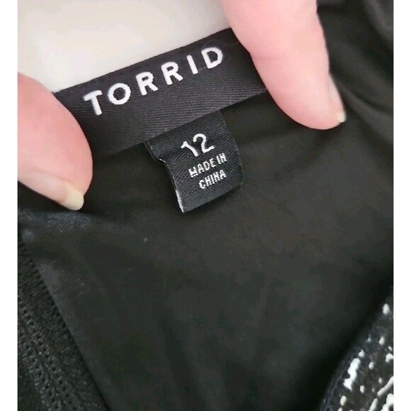 Torrid Chevron Challis Black & White Dress 12 Sleeveless Lined Back Zip Skater - Picture 7 of 8
